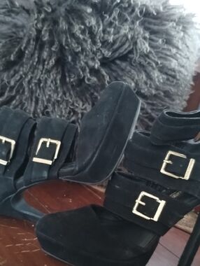 BCBGeneration Black Suede Platform Multi-Strap High Heel Sandals  Gold Buckles 7